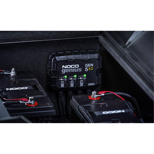 Chargeur de batterie embarqu&eacute; &agrave; 3 sorties de 15 amp&egrave;res Gen5X3 Genius Duraquip Inc
