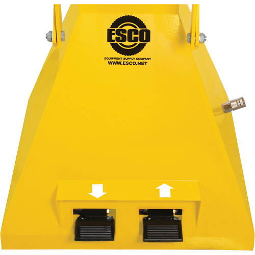 Pneumatic Passenger & Light Truck Tire Spreader Duraquip Inc