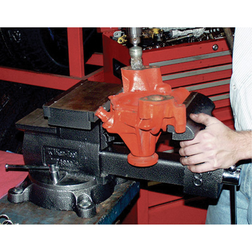 &eacute;tau r&eacute;versible pour m&eacute;canicien professionnel KT4800, Largeur des m&acirc;choires 8", Profondeur de la gorge 4-7/8", Base Pivotant Duraquip Inc