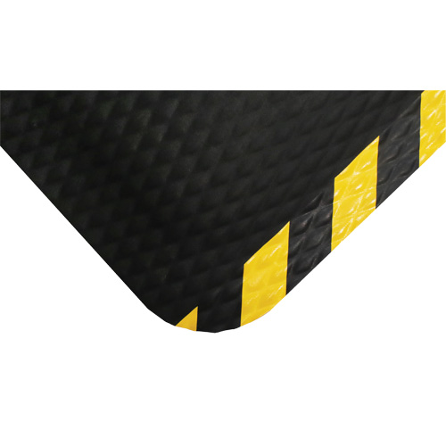 Hog Heaven Mat, Diamond, 4-4/5' x 8' x 7/8", Black/Yellow, Nitrile Duraquip Inc