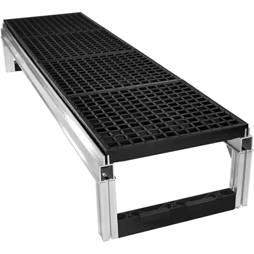 Trousse de plateforme de travail modulaire en aluminium &agrave; drainage ouvert FOUNDATION, 18" la x 72" pr, Capacit&eacute; de 400 lb, Enti&egrave;rement soud&eacute; Duraquip Inc