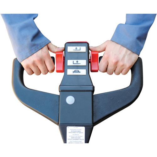 Transpalette &eacute;lectrique motoris&eacute;, Capacit&eacute; 4500 lb, 48" lo x 30,25" la Duraquip Inc