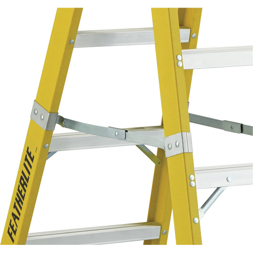 6600 Series Industrial Heavy-Duty 2-Way Stepladders, Fibreglass, 300 lbs. Capacity, 6' Duraquip Inc