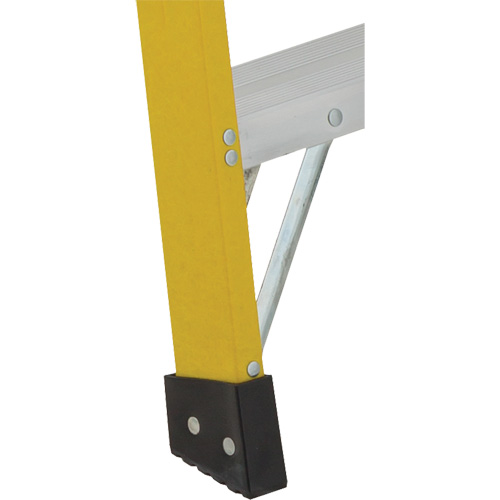 Industrial Heavy-Duty Stepladders (6900 Series), 4', Fibreglass, 300 lbs. Capacity, Type 1A Duraquip Inc