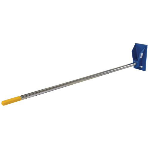 Fl&egrave;che de chariot &eacute;l&eacute;vateur pour tapis, 108-1/2" longueur, Install&eacute; sur tablier, Capacit&eacute; de 2500 lb Duraquip Inc