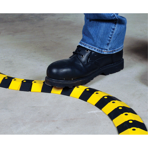 Syst&egrave;me de protection de c&acirc;bles Ultra-Sidewinder - petit , 13,125" x 3" x 0,75", 32000 lb (16 tonnes) Duraquip Inc