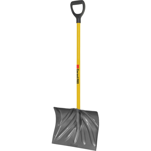 Pelle &agrave; grattoir Pro, Lame Polypropyl&egrave;ne, Largueur 18", Manche Prise en D Duraquip Inc