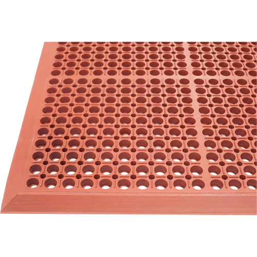 Competitor Series Mats, Slotted, 3' x 5' x 7/8", Orange, Natural Rubber Duraquip Inc