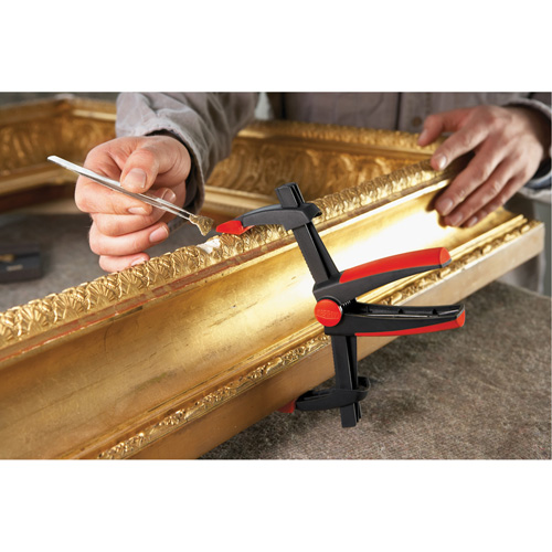 Serre-joint &agrave; ressort variable &agrave; double m&acirc;choire VarioClippix Duraquip Inc