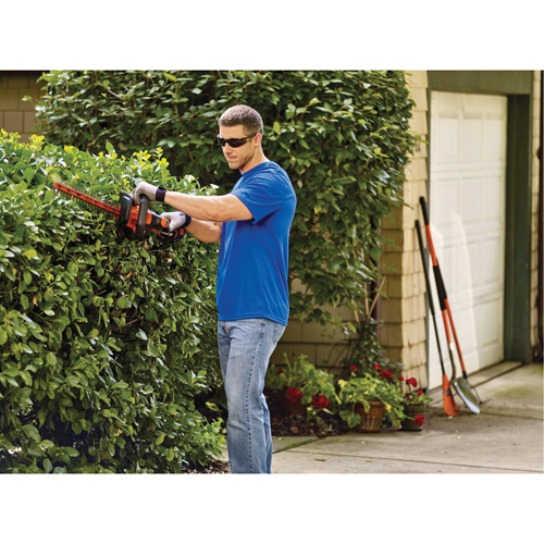 Max* PowerCut Cordless Hedge Trimmer Kit, 22", 20 V, Battery Powered Duraquip Inc