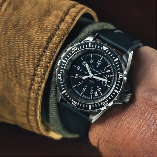 Grande montre automatique de plong&eacute;e, Num&eacute;rique, &agrave; piles, 41 mm, Noir Duraquip Inc