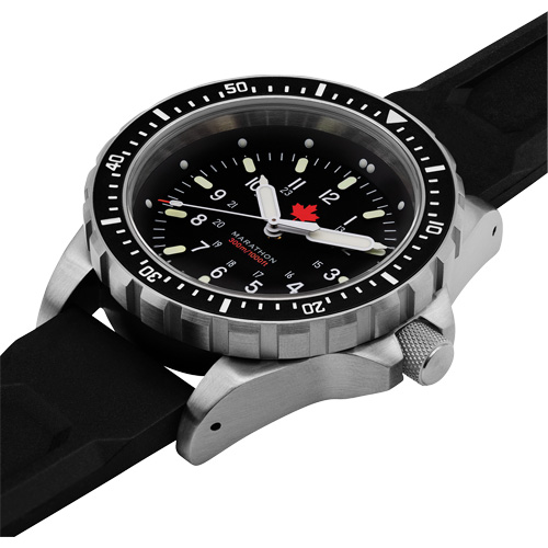 Tr&egrave;s grande montre &agrave; quartz pour plongeur avec feuille d'&eacute;rable rouge, Num&eacute;rique, &agrave; piles, 46 mm, Noir Duraquip Inc