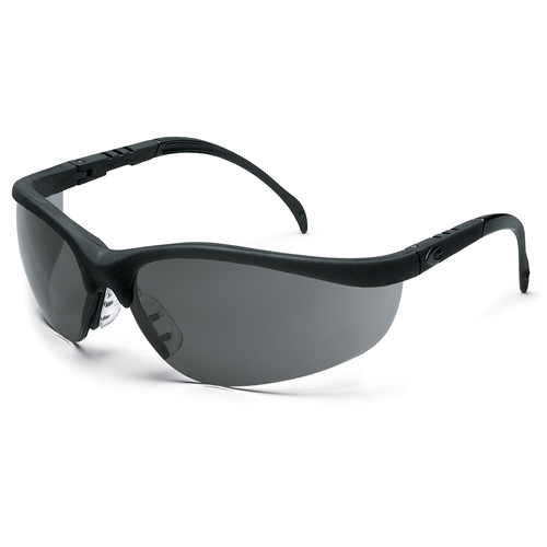 Lunettes de s&eacute;curit&eacute; Klondike, Lentille Grise/fum&eacute;e, Anti-&eacute;gratignures, R&eacute;pond ou surpasse la norme CSA Z94.3 Duraquip Inc