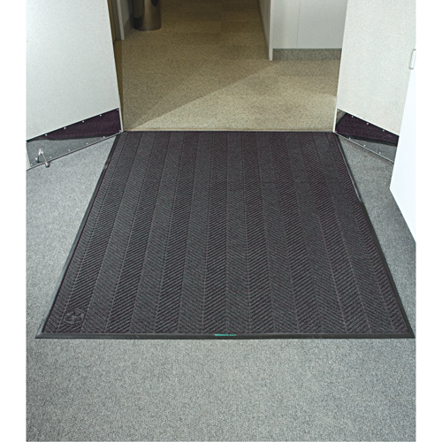 Waterhog&reg; Eco Elite Matting, Wiper/Scraper, 3' x 5' x 3/8", Grey Ash Duraquip Inc