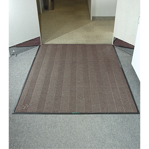 Waterhog&reg; Eco Elite Matting, Wiper/Scraper, 4' x 20' x 3/8", Chestnut Brown Duraquip Inc
