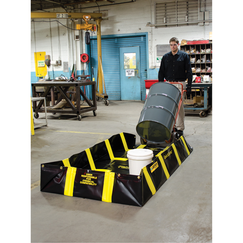 Bermes de confinement avec supports int&eacute;rieurs de parois QuickBerm , Capacit&eacute; 235 gal. US, 4' la x 8' lo x 12" h, Support &agrave; encliqueter Duraquip Inc