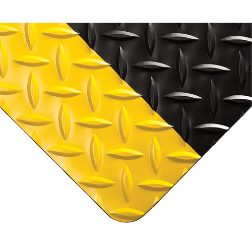 Tapis Diamond-Plate pour tableau de contr&ocirc;le no 701, 3' la x 75' lo, 1/4" &eacute;paisseur, Noir/Jaune, PVC Duraquip Inc