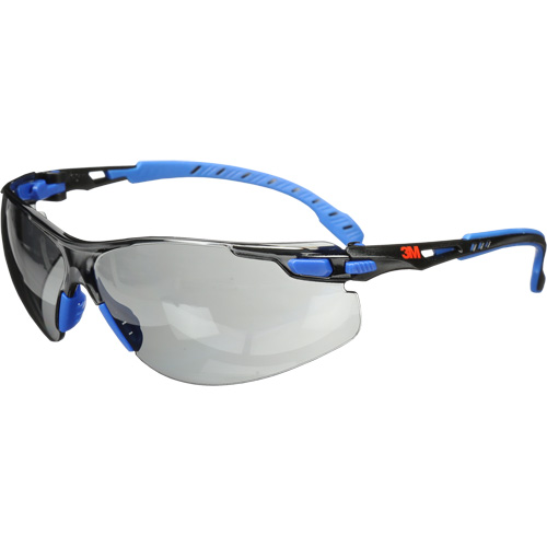 Solus Safety Glasses with Scotchgard Lenses, Grey/Smoke Lens, Anti-Fog, Meets/Exceeds CSA Z94.3 Duraquip Inc