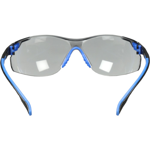 Solus Safety Glasses with Scotchgard Lenses, Grey/Smoke Lens, Anti-Fog, Meets/Exceeds CSA Z94.3 Duraquip Inc