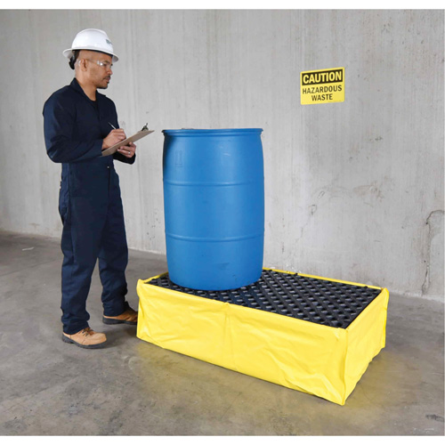 Ultra-Spill Pallet flexible, 2 barils, Capacit&eacute; de d&eacute;versement 66 gal. US, 48" x 24" x 14" Duraquip Inc