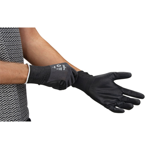 Eco-Friendly Breathable Coated Gloves, 8, Foam Nitrile Coating, 21 Gauge, Nylon/RPET Shell Duraquip Inc