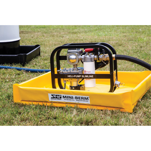 Berme de confinement compacte Mini-Berm en PVC jaune, Capacit&eacute; 10 gal. US, 2' la x 2' lo x 4" h Duraquip Inc