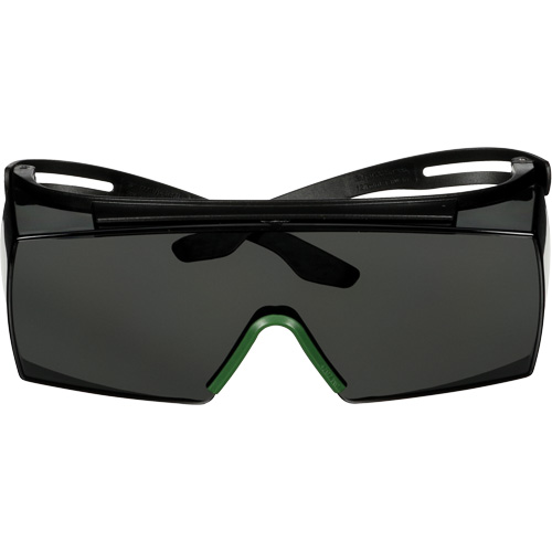 Lunettes de s&eacute;curit&eacute; SecureFit s&eacute;rie 3700 SF3730AS-BLK, Lentille Gris/IR 3.0, Anti-&eacute;gratignures, ANSI Z87+/R&eacute;pond ou surpasse la norme CSA Z94.3 Duraquip Inc