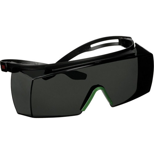 Lunettes de s&eacute;curit&eacute; SecureFit s&eacute;rie 3700 SF3730AS-BLK, Lentille Gris/IR 3.0, Anti-&eacute;gratignures, ANSI Z87+/R&eacute;pond ou surpasse la norme CSA Z94.3 Duraquip Inc