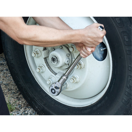 Cl&eacute; &agrave; cliquet &agrave; t&ecirc;te en larme &agrave; d&eacute;clenchement rapide &agrave; 24 dents, Prise de 3/4", Poign&eacute;e Ordinaire Duraquip Inc