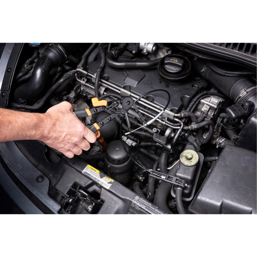 Pince &agrave; collier de serrage avec c&acirc;ble Duraquip Inc