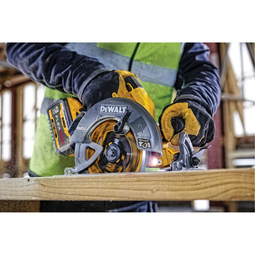 Ensemble scie circulaire sans fil Flexvolt Max** avec frein &eacute;lectrique, 7-1/4", 60 V Duraquip Inc