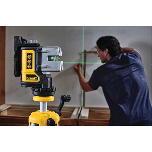 Niveau laser vert &agrave; 3 lignes Duraquip Inc