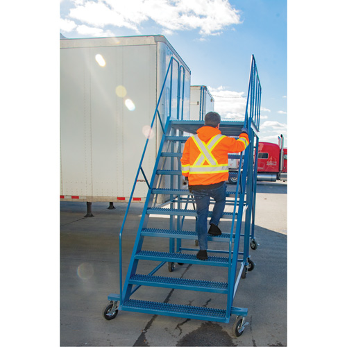 &eacute;chelle &agrave; neige, Acier, 10 Marches, 99" ha, 85-1/2" p, 48" Marche, Stri&eacute; Duraquip Inc