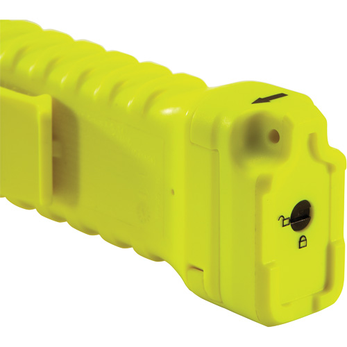 Magnetic Right Angle Flashlight, LED, 336 Lumens, AA Batteries Duraquip Inc