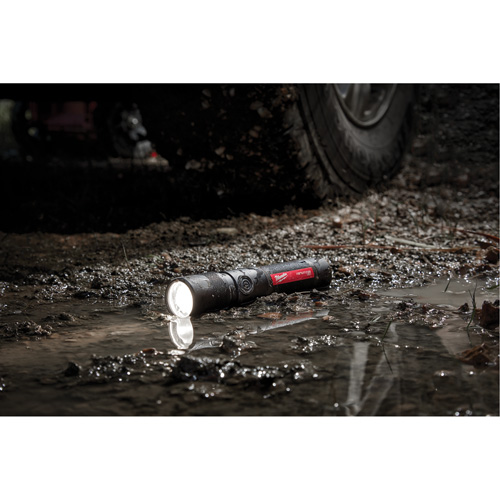 Lampe de poche 1100L &agrave; mise au point par torsion, DEL, 1100 lumens, Piles Rechargeable Duraquip Inc