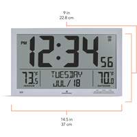 Horloge à réglage automatique à calendrier complet avec de très grands caractères, Numérique, À piles, Argent OR499 | Duraquip Inc