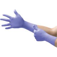 Supreno&reg; EC Gloves, Small, Nitrile, 5.5-mil, Powder-Free, Purple, Class 2 Duraquip Inc