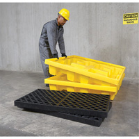 Ultra-Spill Pallet emboitable, 4 barils, Capacit&eacute; de d&eacute;versement 66 gal. US, 51" x 51" x 10" Duraquip Inc