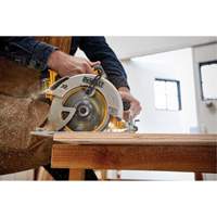 Scie circulaire sans fil Max (outil seulement), 7-1/4", 20 V Duraquip Inc