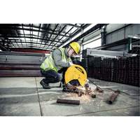 Scie &agrave; tronçonner, 14", 4000 tr/min &agrave; vide, 120 V, 15 A Duraquip Inc