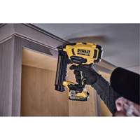 Cloueuse de finition sans fil cal 18 XR, 20 V, Lithium-ion Duraquip Inc